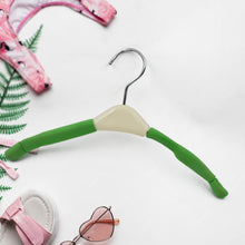 Solid Sponge Non-Slip Clothes Hanger with Clips (1 Pc)